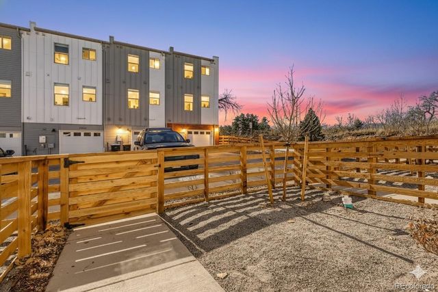 15313 W 69 Avenue, Arvada, CO 80007