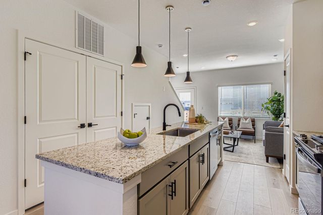 15313 W 69 Avenue, Arvada, CO 80007