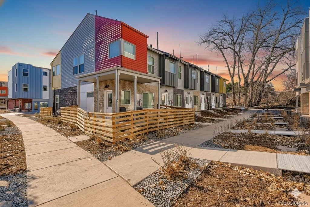 15313 W 69 Avenue, Arvada, CO 80007