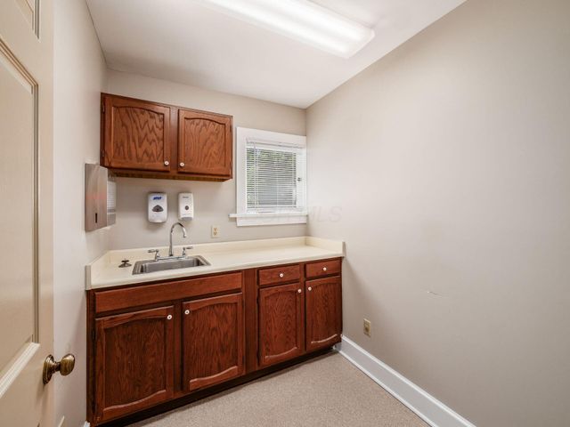 550 W Central Avenue, Delaware, OH 43015