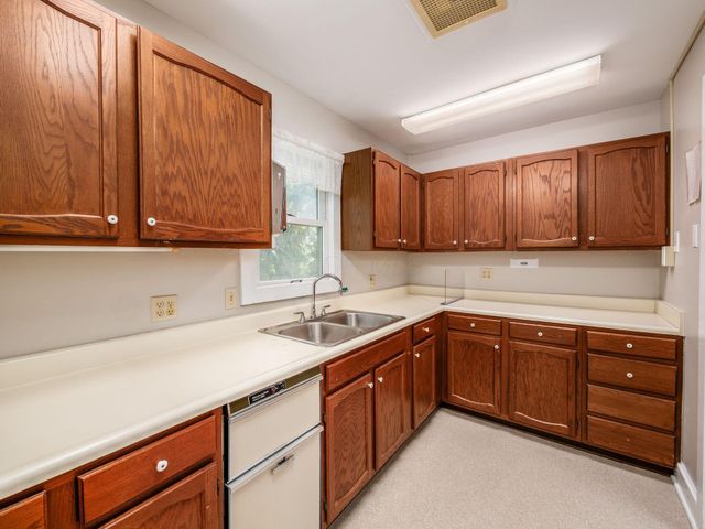 550 W Central Avenue, Delaware, OH 43015