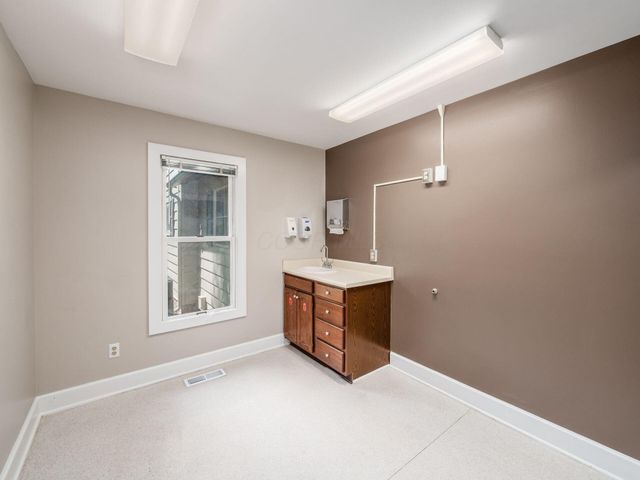 550 W Central Avenue, Delaware, OH 43015