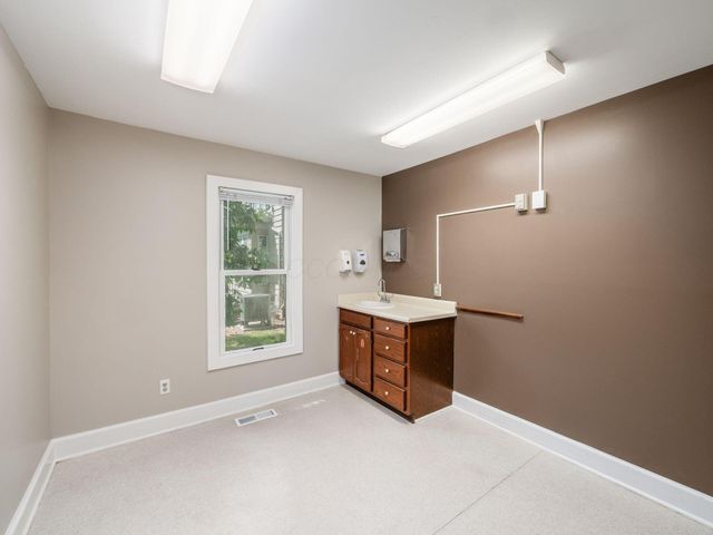 550 W Central Avenue, Delaware, OH 43015