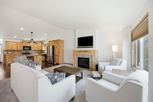 216 30th Avenue E, West Fargo, ND 58078