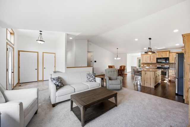 216 30th Avenue E, West Fargo, ND 58078