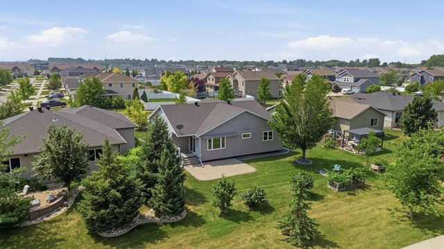 216 30th Avenue E, West Fargo, ND 58078