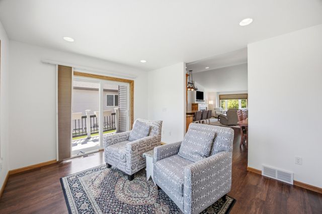 216 30th Avenue E, West Fargo, ND 58078