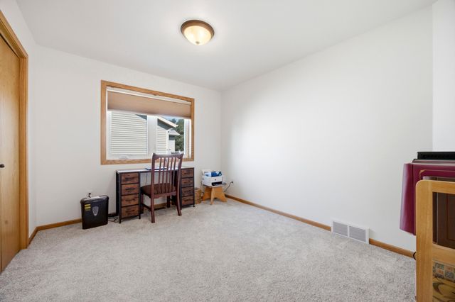 216 30th Avenue E, West Fargo, ND 58078
