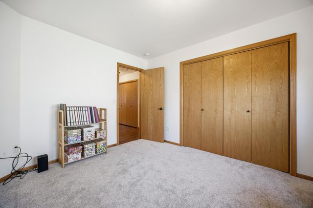 216 30th Avenue E, West Fargo, ND 58078