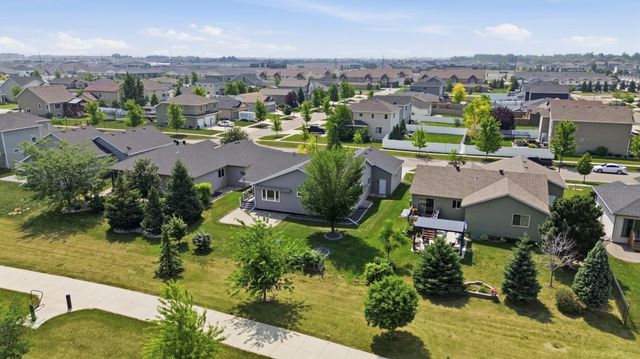 216 30th Avenue E, West Fargo, ND 58078