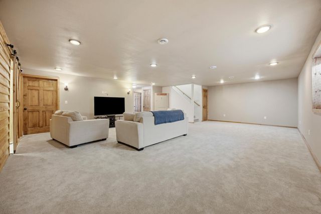 216 30th Avenue E, West Fargo, ND 58078