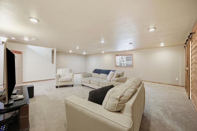 216 30th Avenue E, West Fargo, ND 58078
