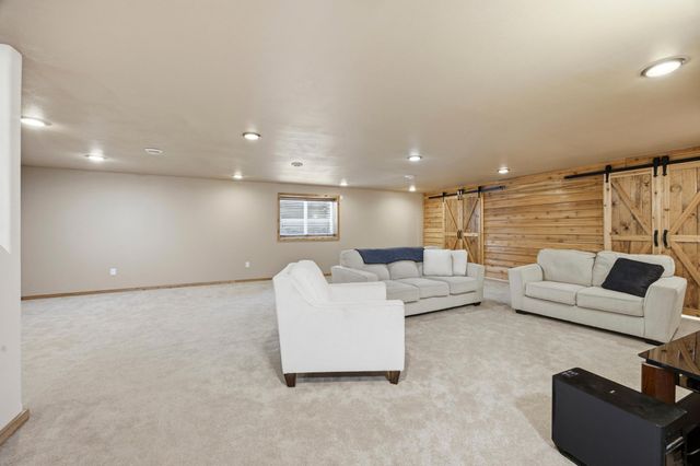 216 30th Avenue E, West Fargo, ND 58078