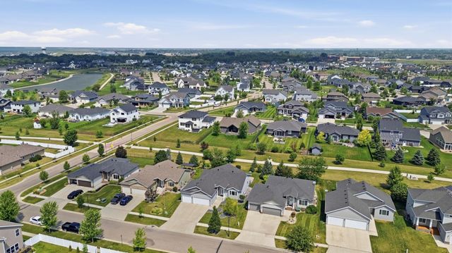 216 30th Avenue E, West Fargo, ND 58078