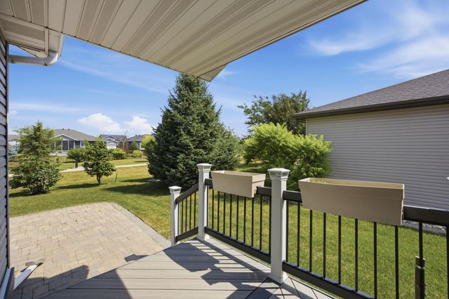 216 30th Avenue E, West Fargo, ND 58078