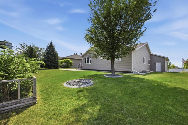 216 30th Avenue E, West Fargo, ND 58078