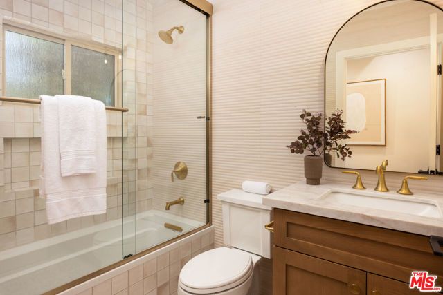 1807 Cochran Place, Los Angeles, CA 90019