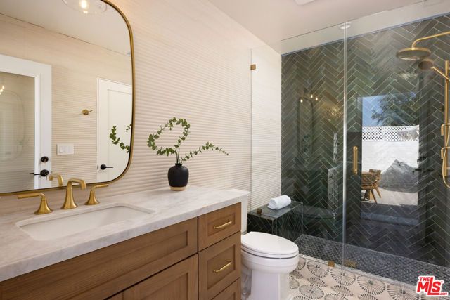 1807 Cochran Place, Los Angeles, CA 90019