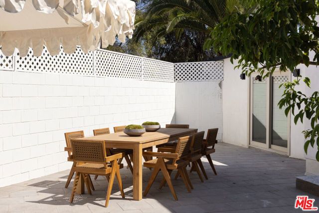 1807 Cochran Place, Los Angeles, CA 90019