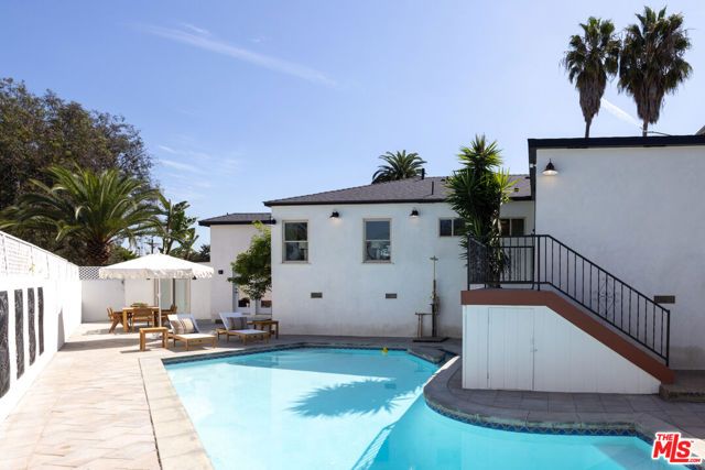 1807 Cochran Place, Los Angeles, CA 90019