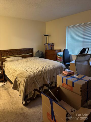 819 Sardis Cove Drive, Charlotte, NC 28270