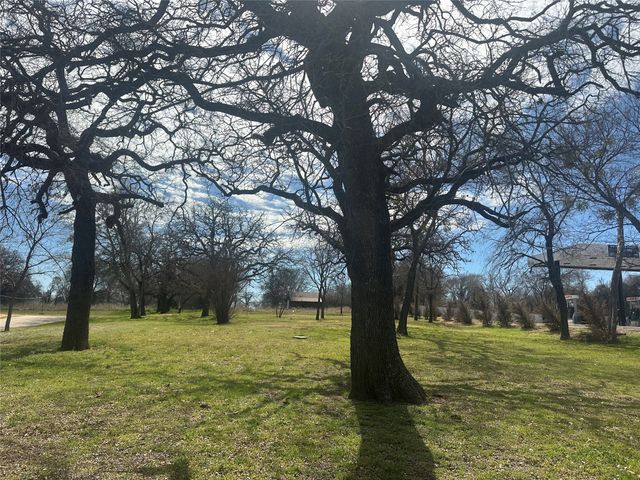 601 W Highway 199, Springtown, TX 76082