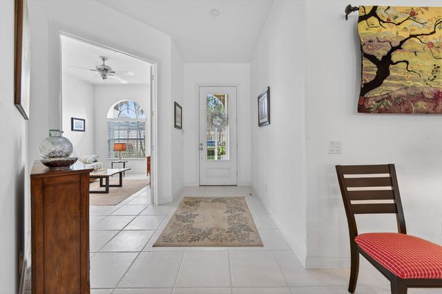 8944 SE Hawks Nest Ct, Hobe Sound, FL 33455