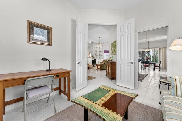 8944 SE Hawks Nest Ct, Hobe Sound, FL 33455