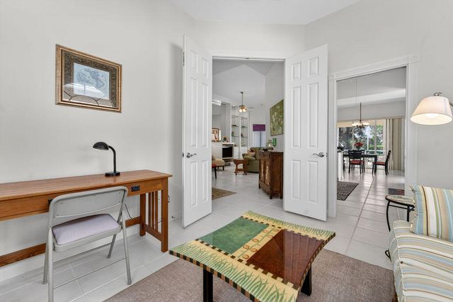 8944 SE Hawks Nest Ct, Hobe Sound, FL 33455