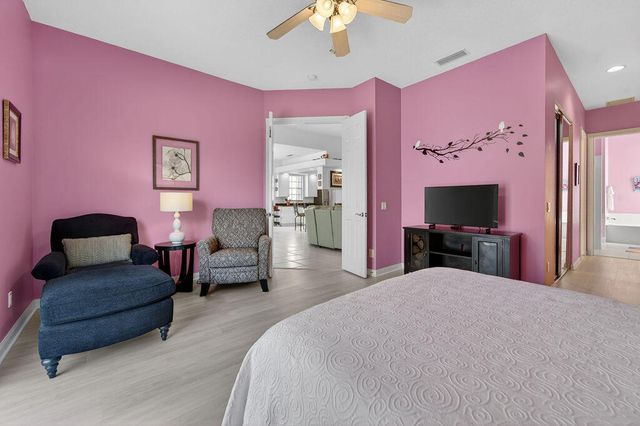 8944 SE Hawks Nest Ct, Hobe Sound, FL 33455