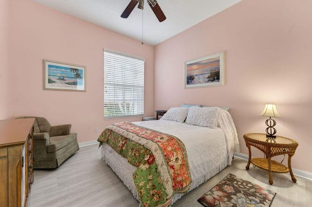 8944 SE Hawks Nest Ct, Hobe Sound, FL 33455