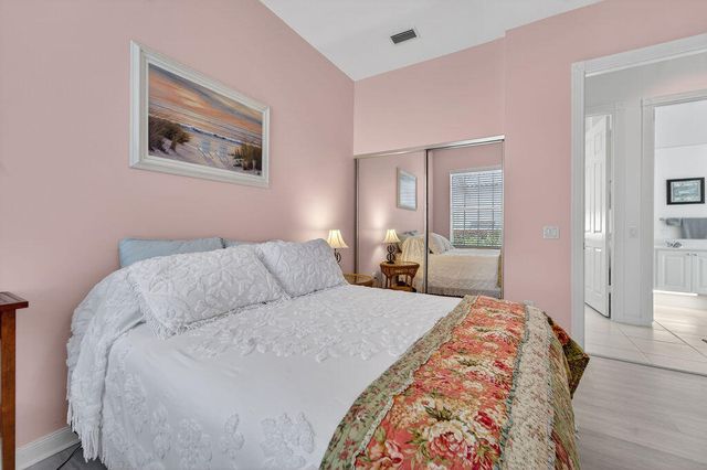 8944 SE Hawks Nest Ct, Hobe Sound, FL 33455