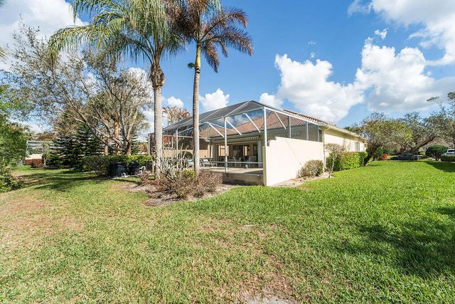 8944 SE Hawks Nest Ct, Hobe Sound, FL 33455