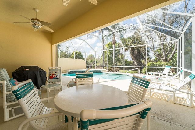 8944 SE Hawks Nest Ct, Hobe Sound, FL 33455