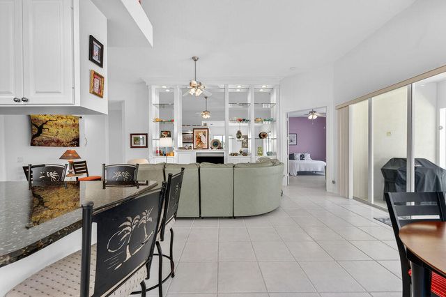 8944 SE Hawks Nest Ct, Hobe Sound, FL 33455