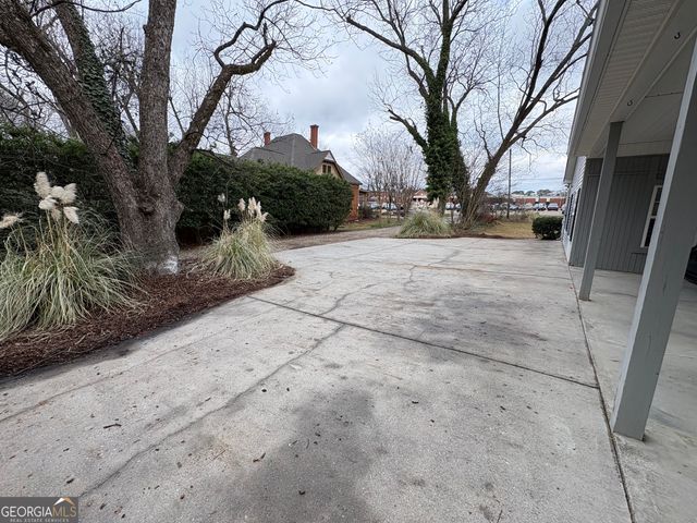 1975 Broad Street, Statham, GA 30666