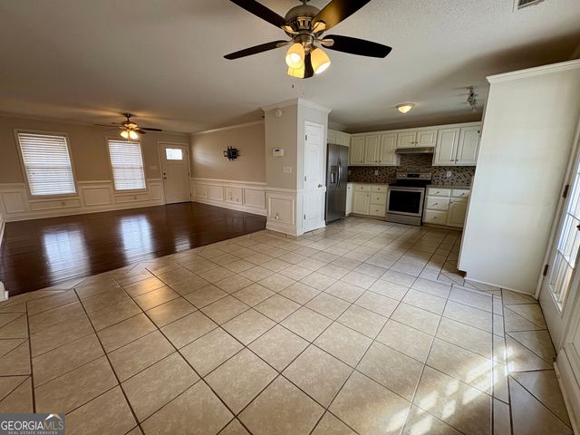 1975 Broad Street, Statham, GA 30666