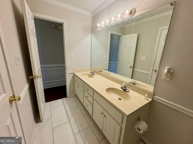 1975 Broad Street, Statham, GA 30666