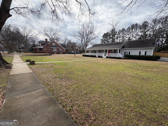 1975 Broad Street, Statham, GA 30666