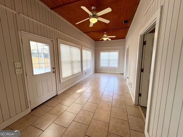 1975 Broad Street, Statham, GA 30666