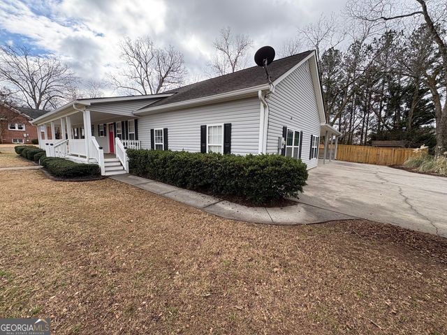 1975 Broad Street, Statham, GA 30666