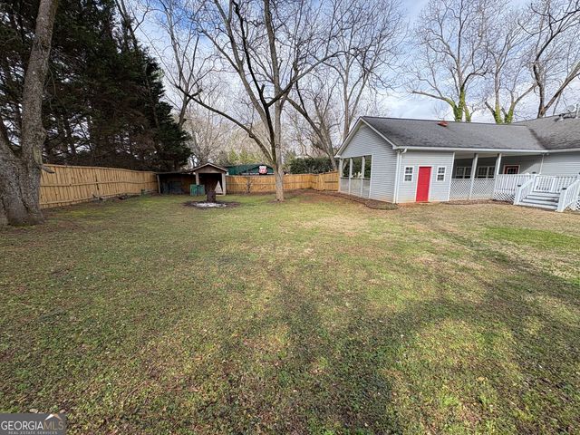 1975 Broad Street, Statham, GA 30666