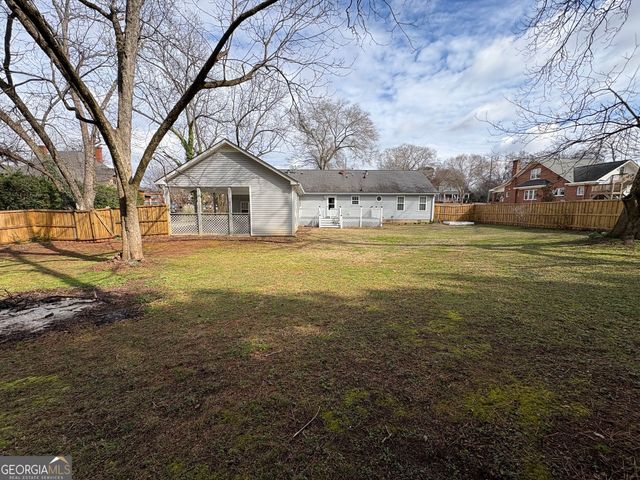 1975 Broad Street, Statham, GA 30666