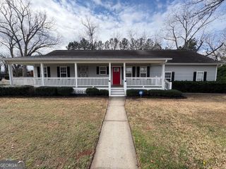 1975 Broad Street, Statham, GA 30666