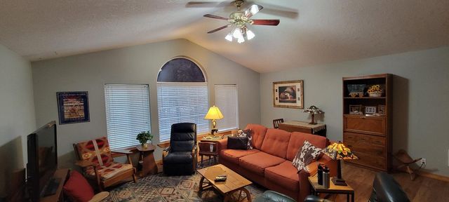 15640 Sunrise Boulevard, La Pine, OR 97739