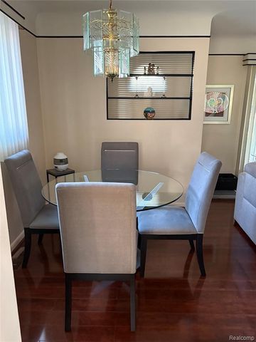 25399 Orchard Grove Street, Southfield, MI 48033