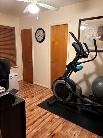 25399 Orchard Grove Street, Southfield, MI 48033