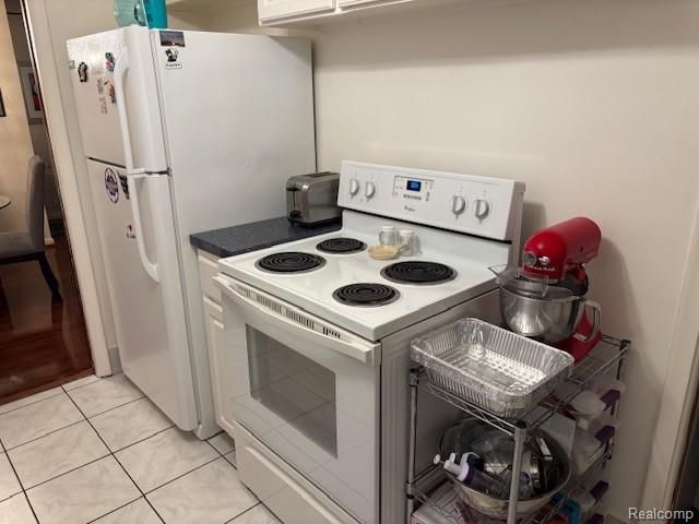 25399 Orchard Grove Street, Southfield, MI 48033