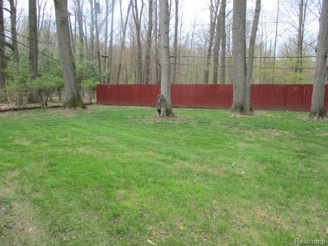 25399 Orchard Grove Street, Southfield, MI 48033