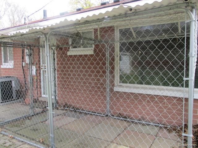 25399 Orchard Grove Street, Southfield, MI 48033